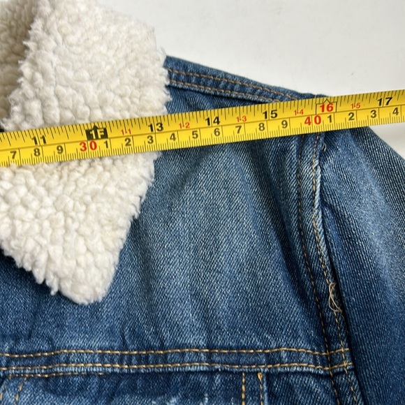 Ashley Vintage Charm sherpa lined distressed blue jean button close jacket - Picture 16 of 16